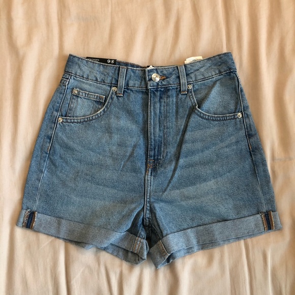 H&M Light Denim Cuffed Mom Short - Picture 2 of 5
